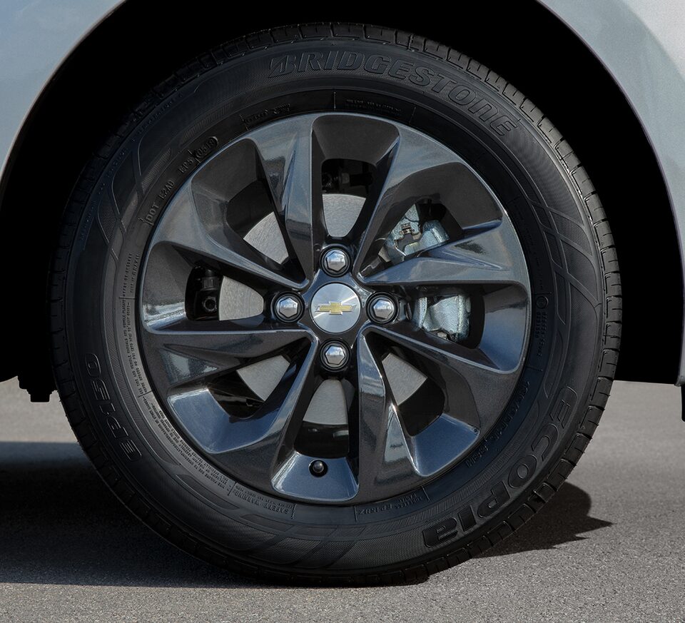 Chevrolet Onix Accesorios - Llantas de tu Sedan