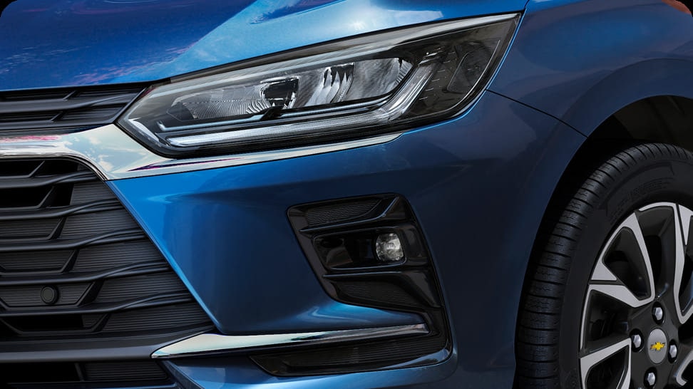 Faros antiniebla tipo proyector LED del Chevrolet Onix Plus Premier Turbo