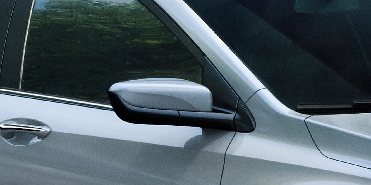 Retrovisor lateral del Chevrolet Onix Plus