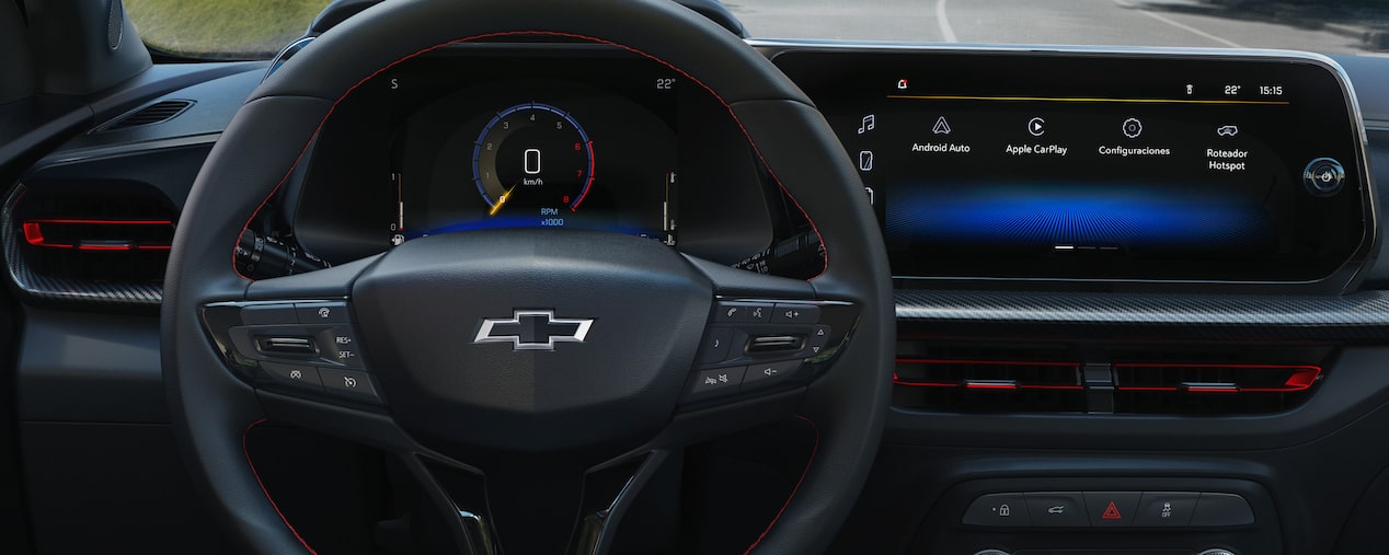 Panel digital y sistema MyLink de 8" dentro del Onix 2026