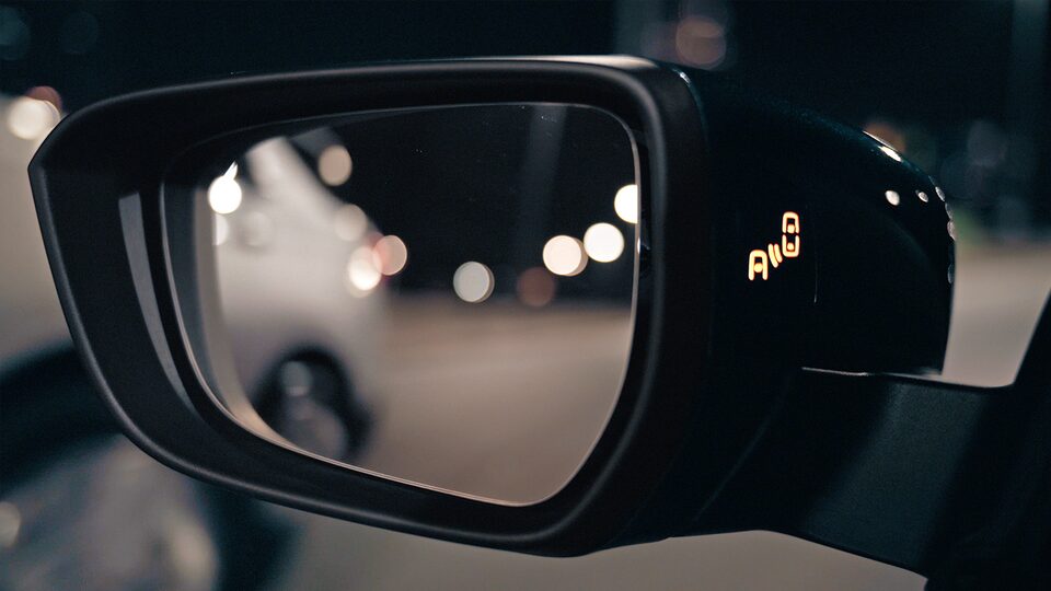 Chevrolet Onix Plus - Tu auto familiar cuenta con alerta de punto ciego