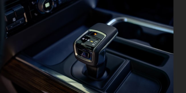 Detalles de palanca de cambios de la nueva camioneta Chevrolet Silverado