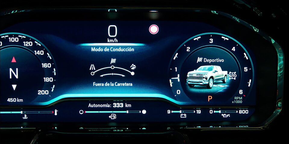  La tecnología de la nueva camioneta Chevrolet Silverado te mantiene conectado