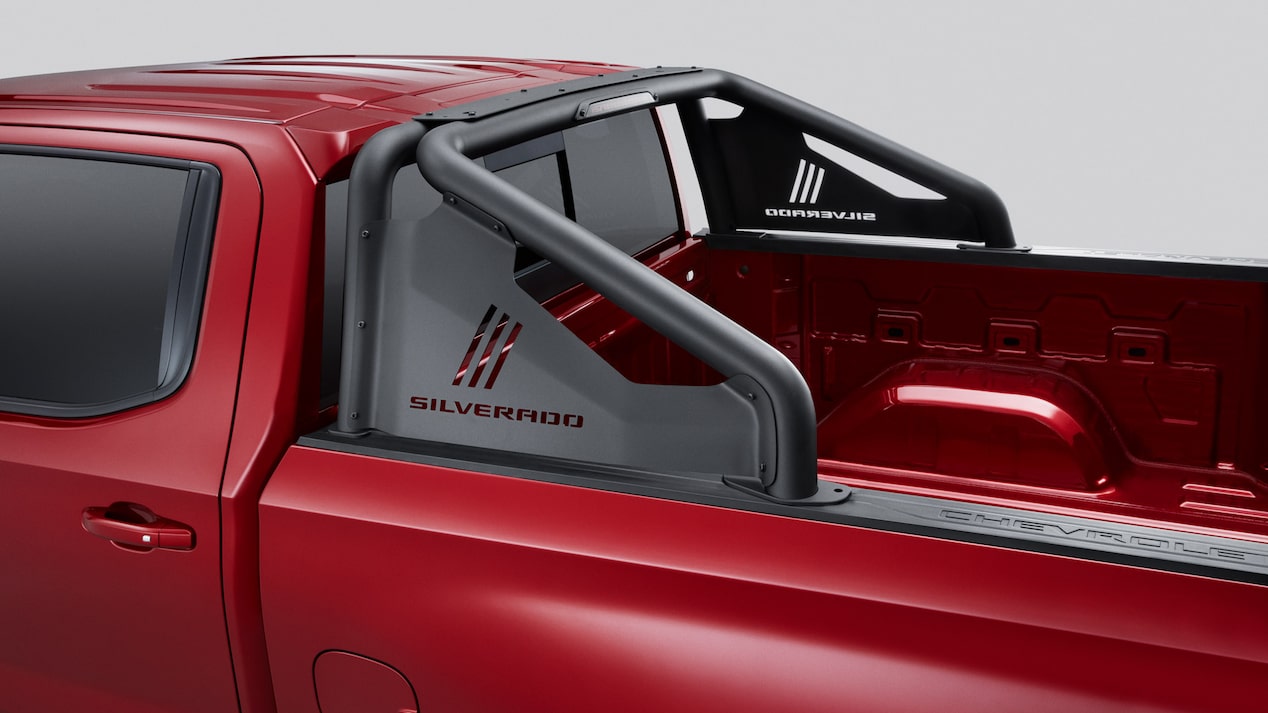 Aporta funcionalidad a tu pick up Chevrolet Silverado con la barra de ornamentación negra