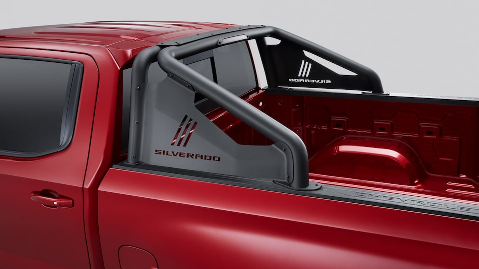 Aporta funcionalidad a tu pick up Chevrolet Silverado con la barra de ornamentación negra
