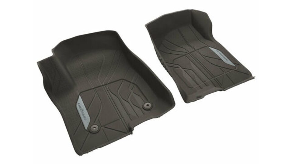 Las cubre alfombras delanteras protegen el interior tu camioneta Chevrolet Silverado de la suciedad y facilitan la limpieza