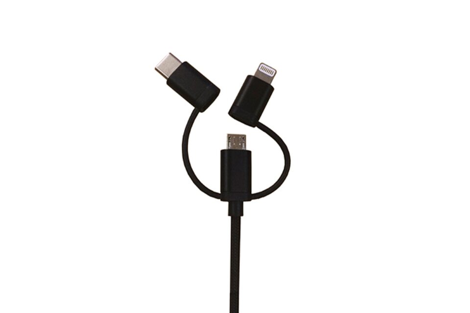 Mantené tus dispositivos móviles cargados en la Chevrolet S10 Z71 con el cable 3 en 1