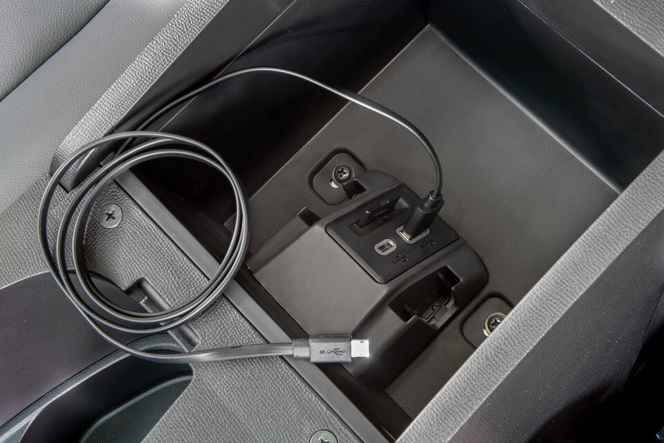 Con el cable USB Android para tu Chevrolet S10 Z71 mantené tu celular siempre cargado
