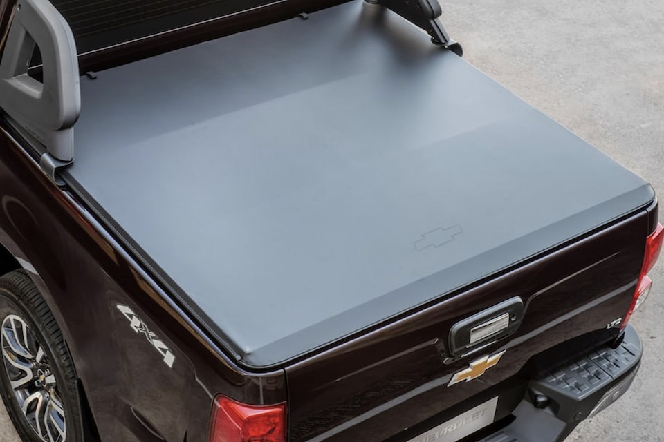 La lona protectora es esencial para proteger todo lo transportado en la caja de carga de tu Chevrolet S10 Z71