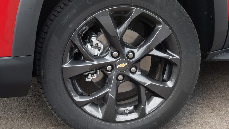 Dale un aspecto único a tu pick up Chevrolet Montana con las llantas de 16 carbon flash