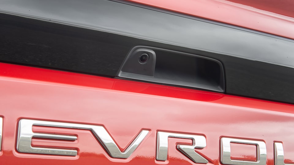 Conduce tranquilo en tu pickup Chevrolet Montana con la cámara de retroceso