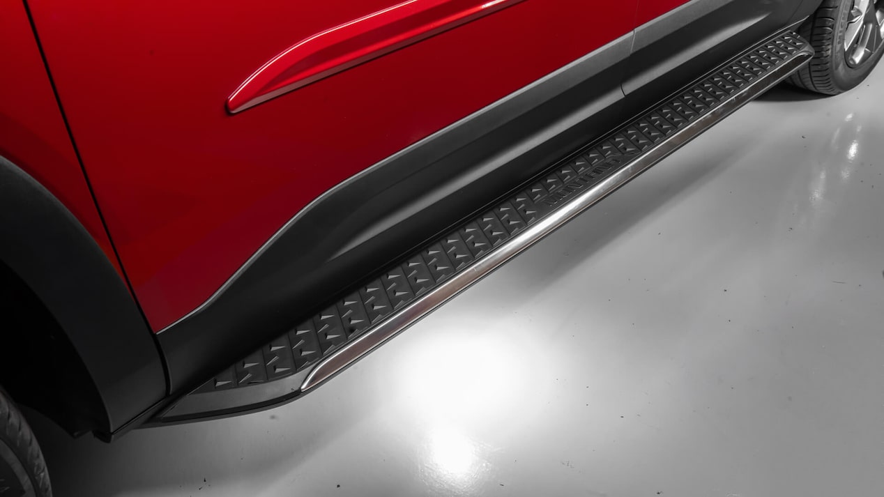 Agrega diseño moderno a tu pickup Chevrolet Montana con los estribos laterales iluminados