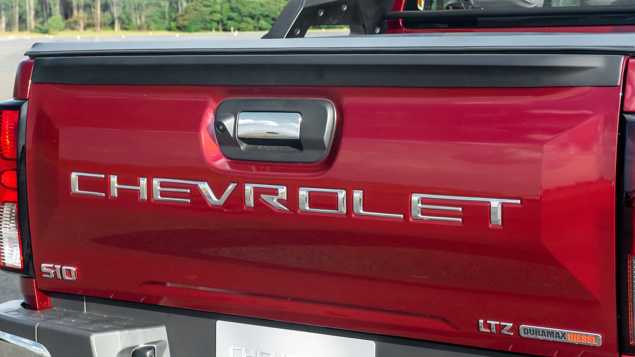 Adhesivo cromado 3D para portón trasero Chevrolet S10
