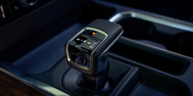 Chevrolet Silverado vista interior selector de tracción