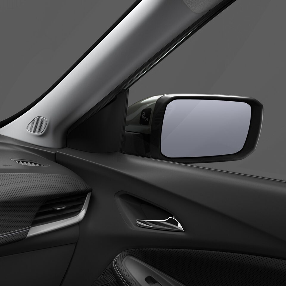 Detalle del retrovisor de la nueva camioneta Chevrolet Montana