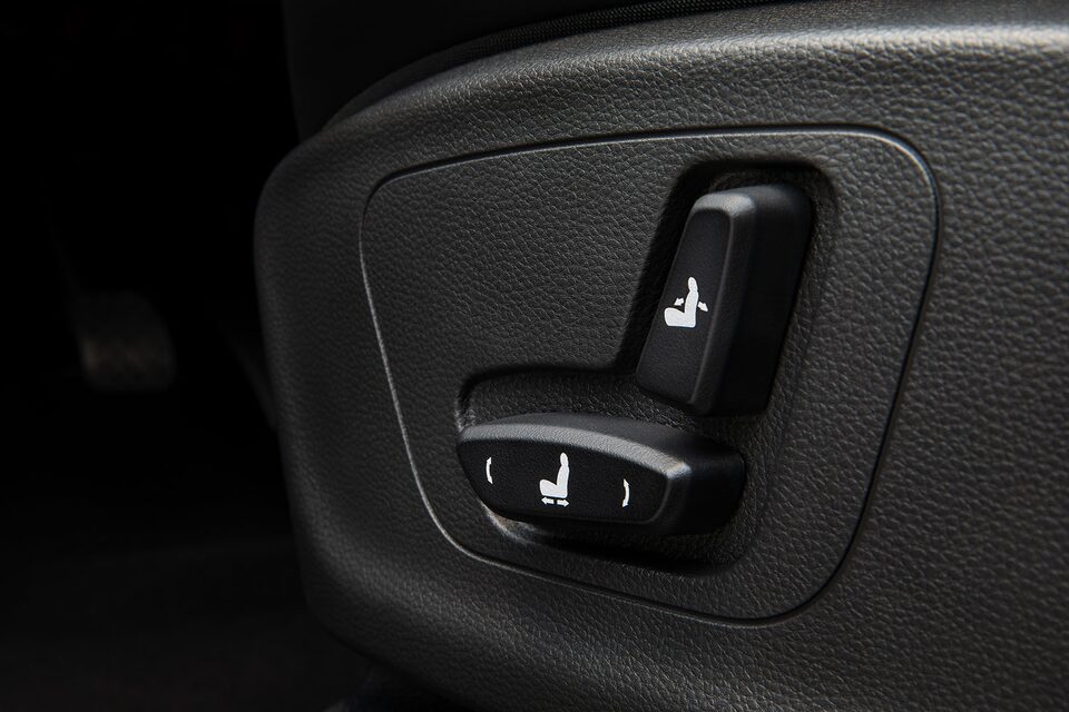 Chevrolet Captiva Turbo posee confortables asientos flexibles en eco cuero