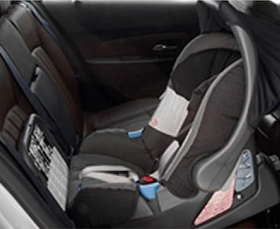 Con la butaca infantil Britax Baby Confort incrementa la seguridad de tu bebé a bordo de la Chevrolet Equinox.