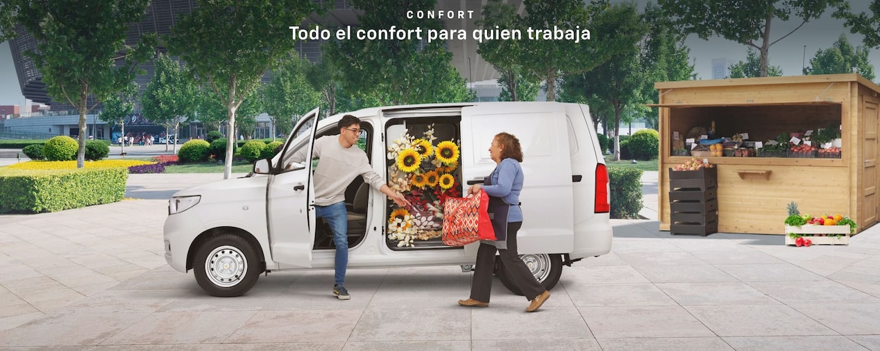 La van Chevrolet N400 Max es confort para el conductor